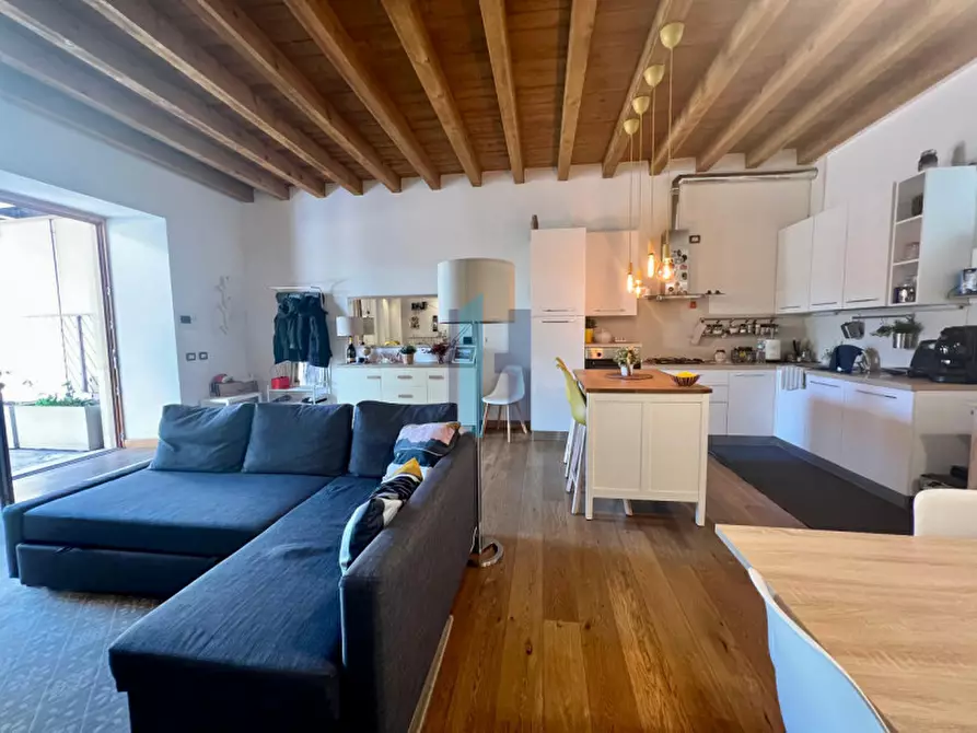 Immagine 7 di Appartamento in vendita  in Via San Benedetto 3 a Brescia