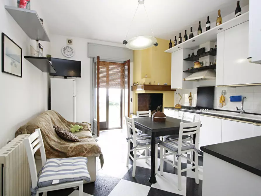 Immagine 10 di Appartamento in vendita  in Via Provinciale Matino a Parabita