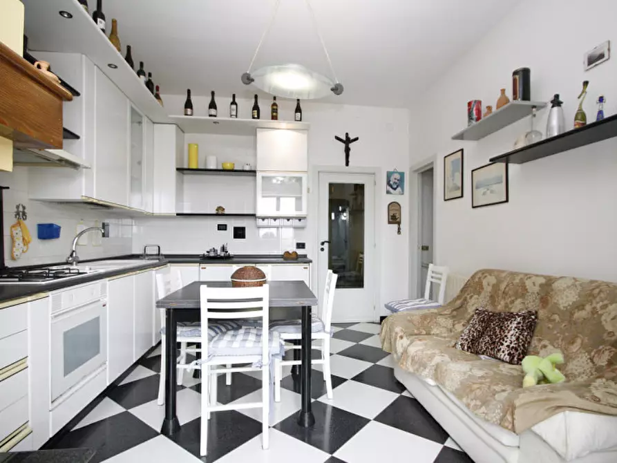 Immagine 15 di Appartamento in vendita  in Via Provinciale Matino a Parabita