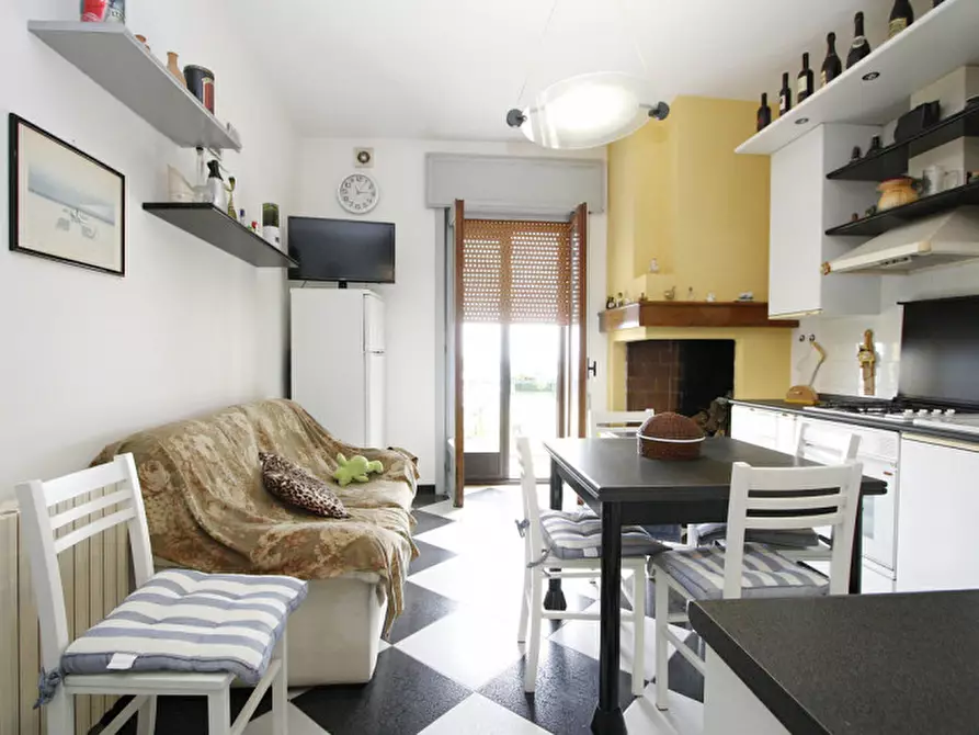 Immagine 29 di Appartamento in vendita  in Via Provinciale Matino a Parabita