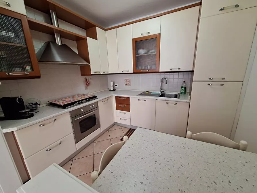 Immagine 4 di Appartamento in vendita  in via Bettini a Trento