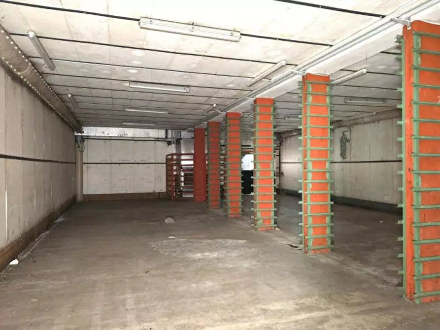 Immagine 4 di Capannone industriale in vendita  in Via Padre Girolamo Apolloni, 36010 Carrè VI, Italia a Carrè
