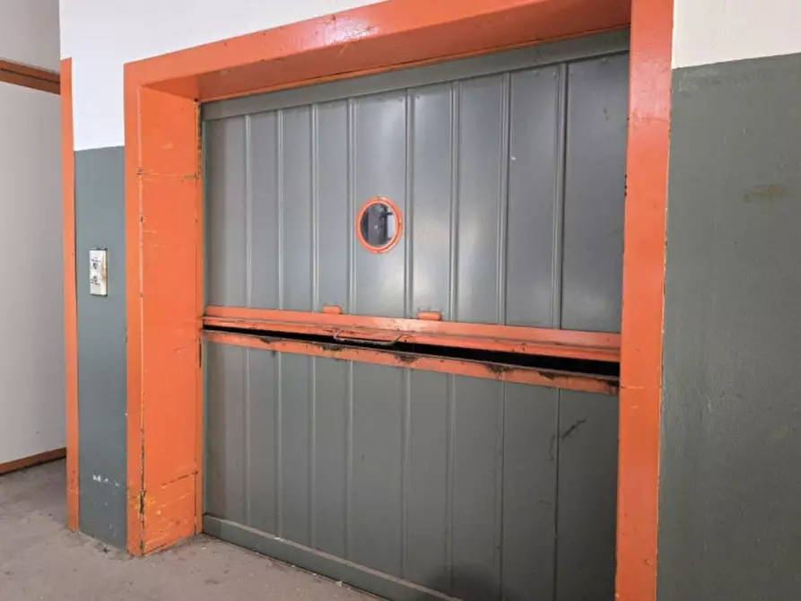 Immagine 9 di Capannone industriale in vendita  in Via Padre Girolamo Apolloni, 36010 Carrè VI, Italia a Carrè