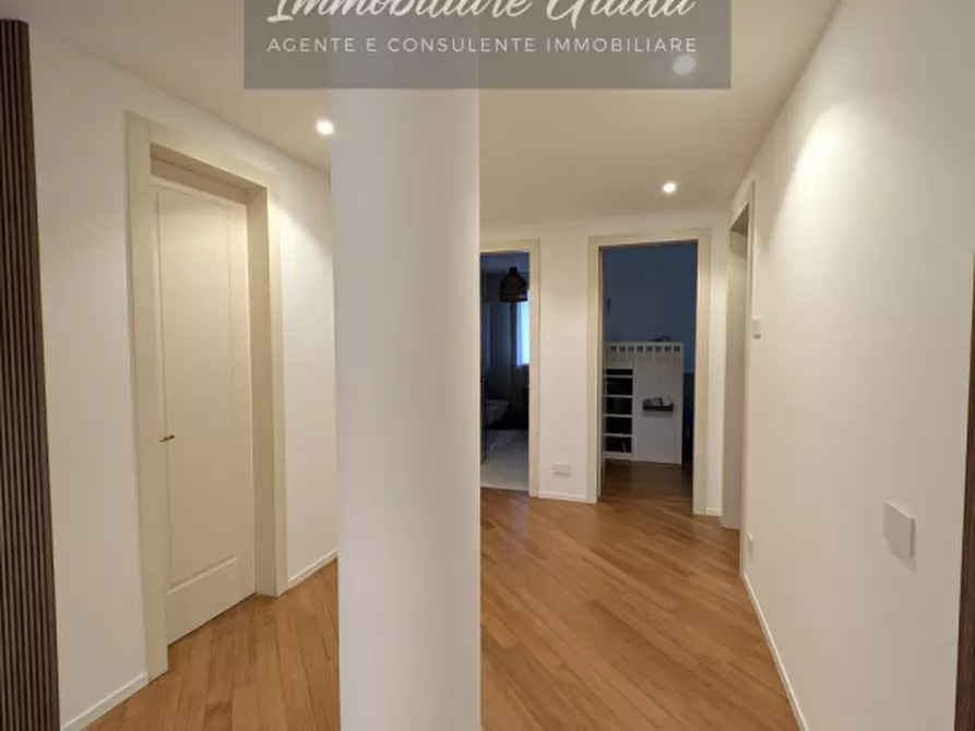 Immagine 46 di Villa in vendita  a San Pietro Di Feletto