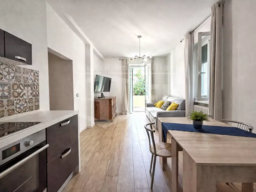 Immagine 1 di Appartamento in vendita  in VIA TEMISTOCLE GUERRAZZI a Livorno
