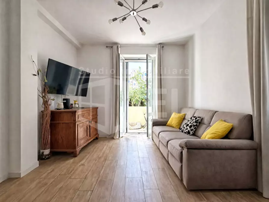 Immagine 6 di Appartamento in vendita  in VIA TEMISTOCLE GUERRAZZI a Livorno