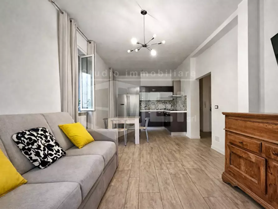 Immagine 9 di Appartamento in vendita  in VIA TEMISTOCLE GUERRAZZI a Livorno