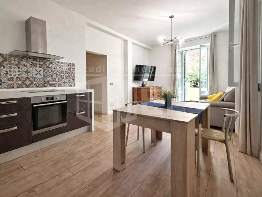 Immagine 11 di Appartamento in vendita  in VIA TEMISTOCLE GUERRAZZI a Livorno