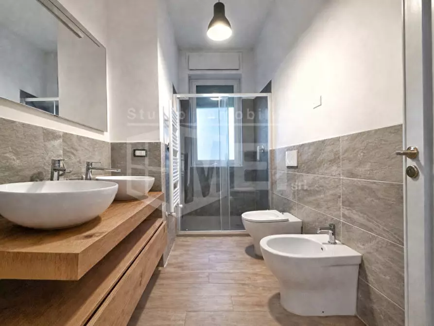 Immagine 24 di Appartamento in vendita  in VIA TEMISTOCLE GUERRAZZI a Livorno