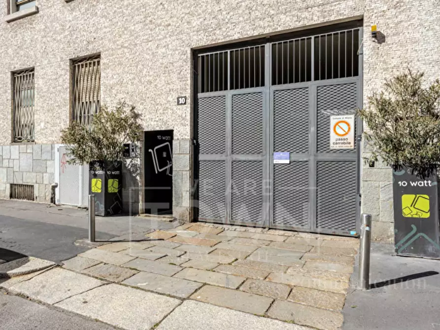 Immagine 31 di Laboratorio in vendita  in Via Giacomo Watt 10 a Milano