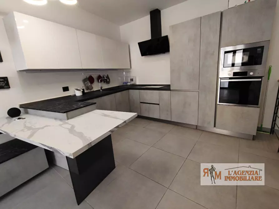 Immagine 3 di Appartamento in vendita  in Via del Vescovado a Terni