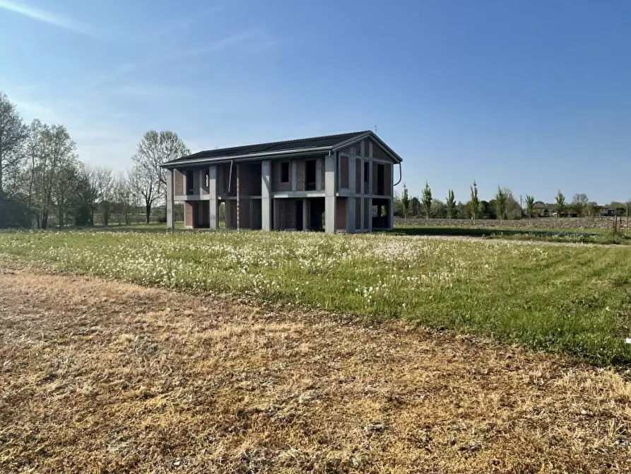 Immagine 7 di Casa bifamiliare in vendita  in Vigonvo Via Giovanni Pascoli a Vigonovo