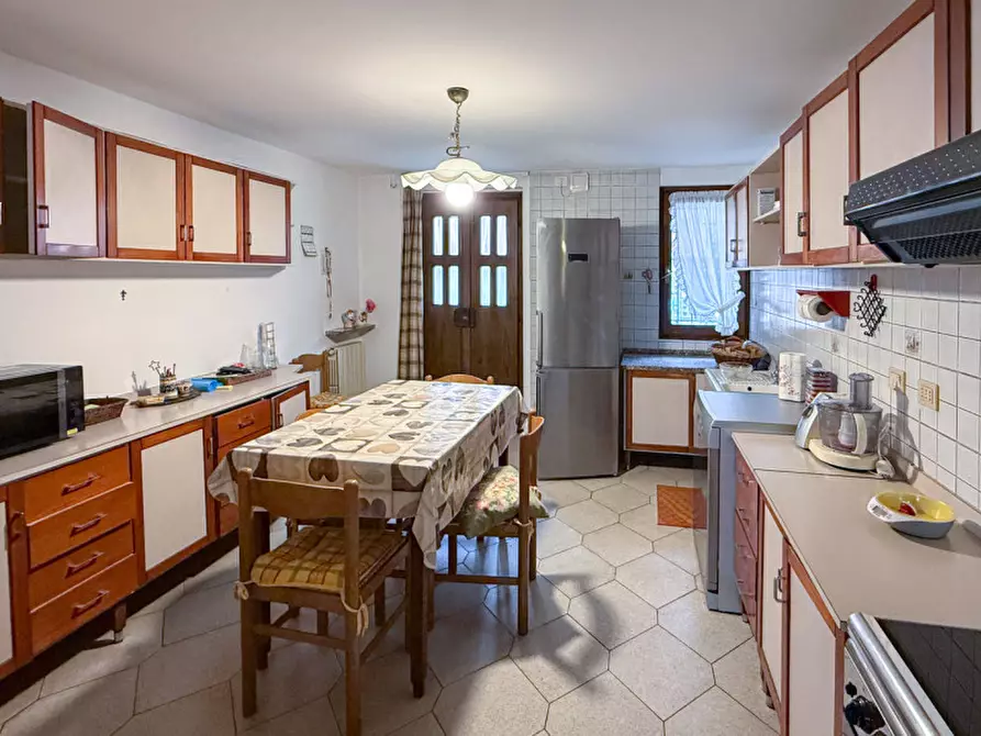 Immagine 6 di Villa in vendita  a Casorate Primo