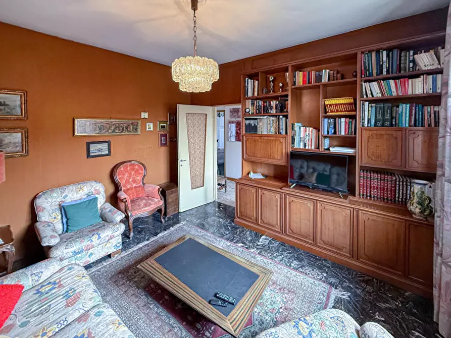 Immagine 17 di Villa in vendita  a Casorate Primo