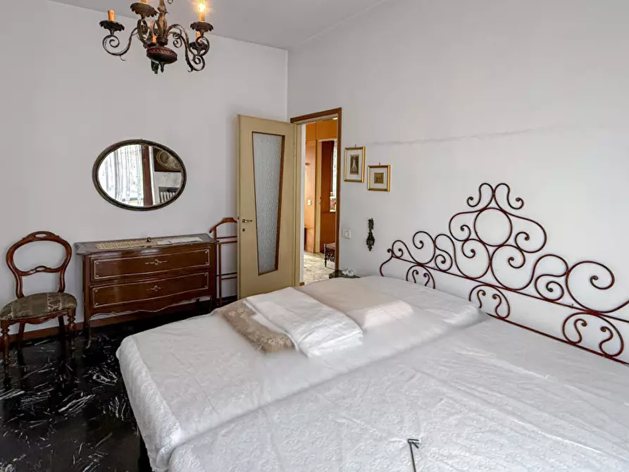 Immagine 22 di Villa in vendita  a Casorate Primo