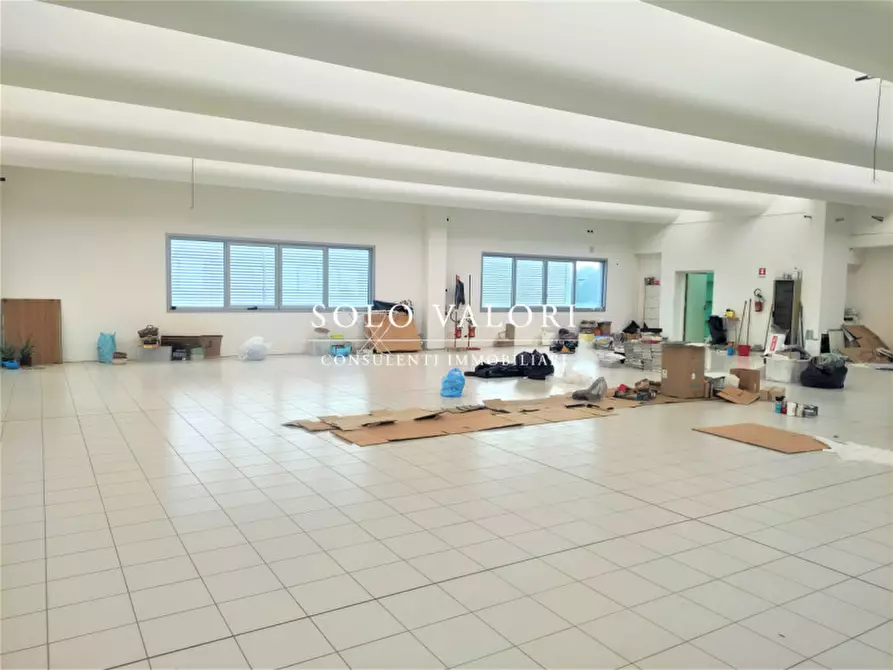 Immagine 2 di Capannone industriale in vendita  a Castelfranco Veneto