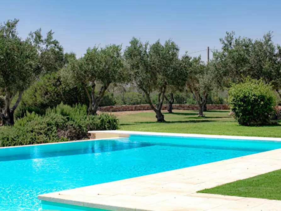 Immagine 3 di Villa in vendita  a Golfo Aranci