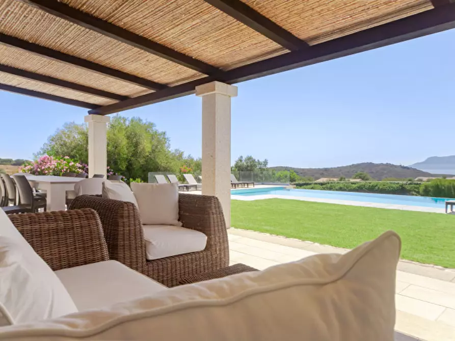 Immagine 4 di Villa in vendita  a Golfo Aranci