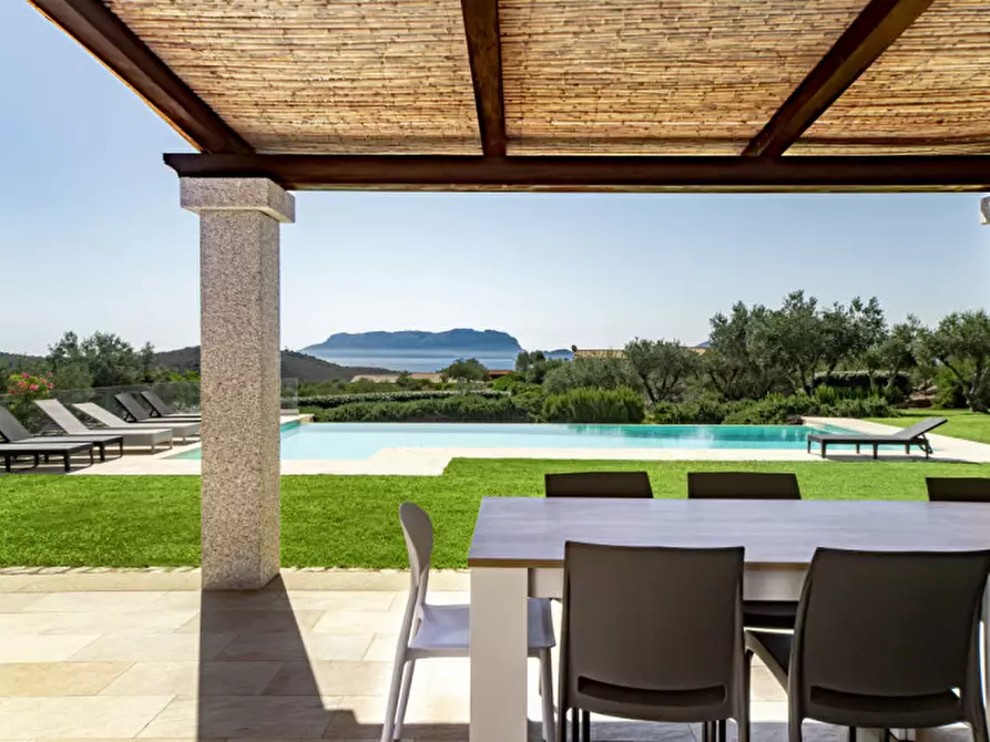 Immagine 5 di Villa in vendita  a Golfo Aranci