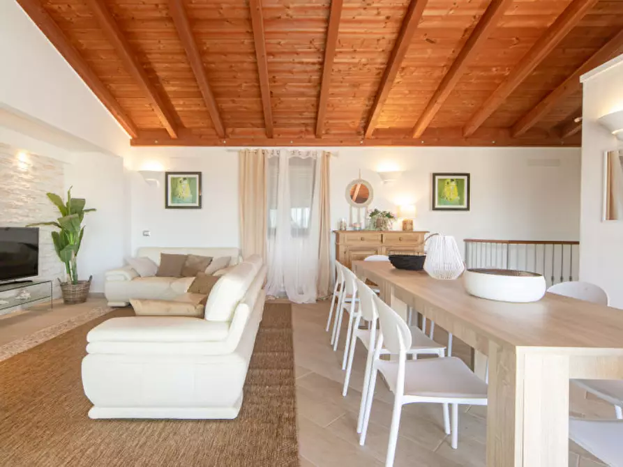 Immagine 8 di Villa in vendita  a Golfo Aranci