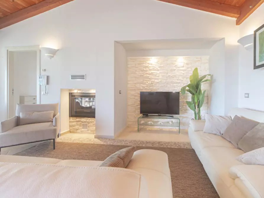Immagine 22 di Villa in vendita  a Golfo Aranci