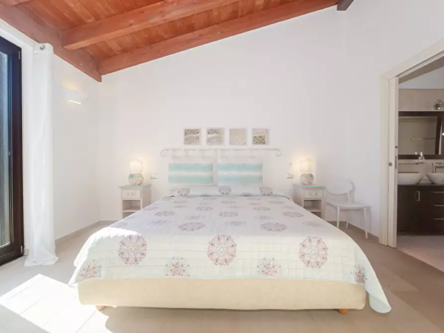 Immagine 37 di Villa in vendita  a Golfo Aranci