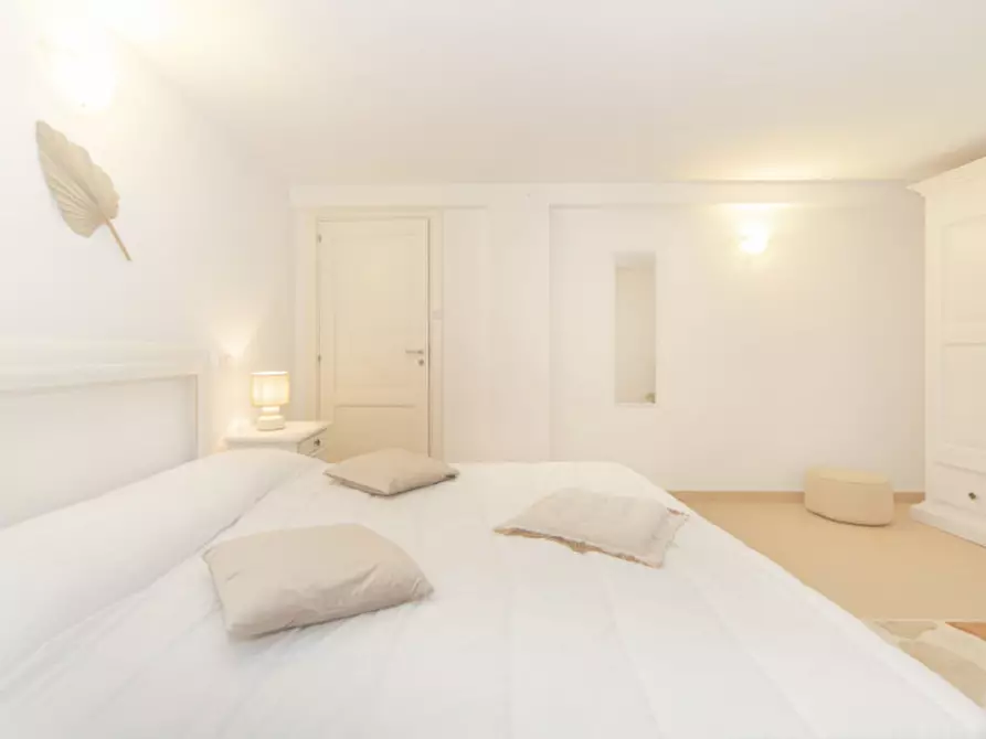 Immagine 46 di Villa in vendita  a Golfo Aranci