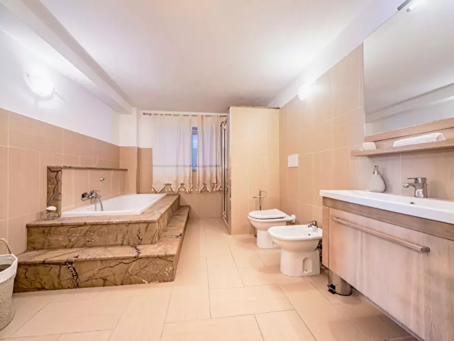 Immagine 53 di Villa in vendita  a Golfo Aranci