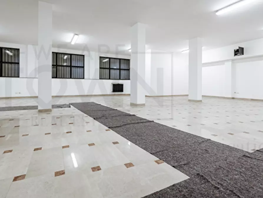 Immagine 3 di Negozio in vendita  in Via Ponte Seveso 40 a Milano