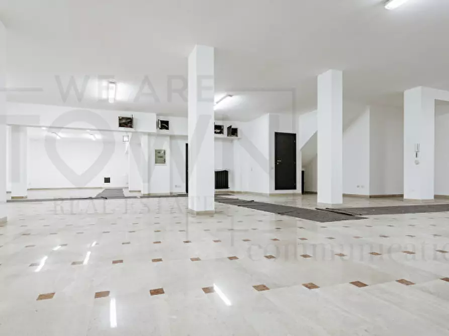 Immagine 8 di Negozio in vendita  in Via Ponte Seveso 40 a Milano