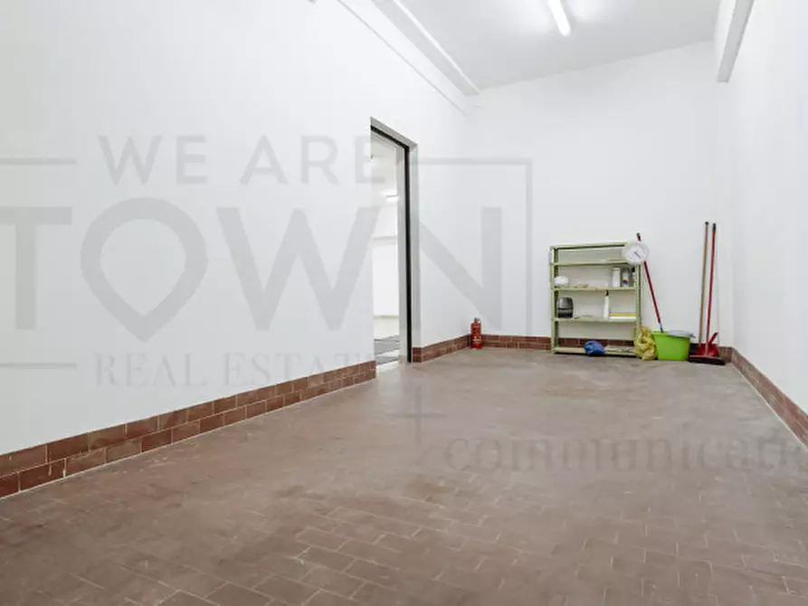 Immagine 14 di Negozio in vendita  in Via Ponte Seveso 40 a Milano