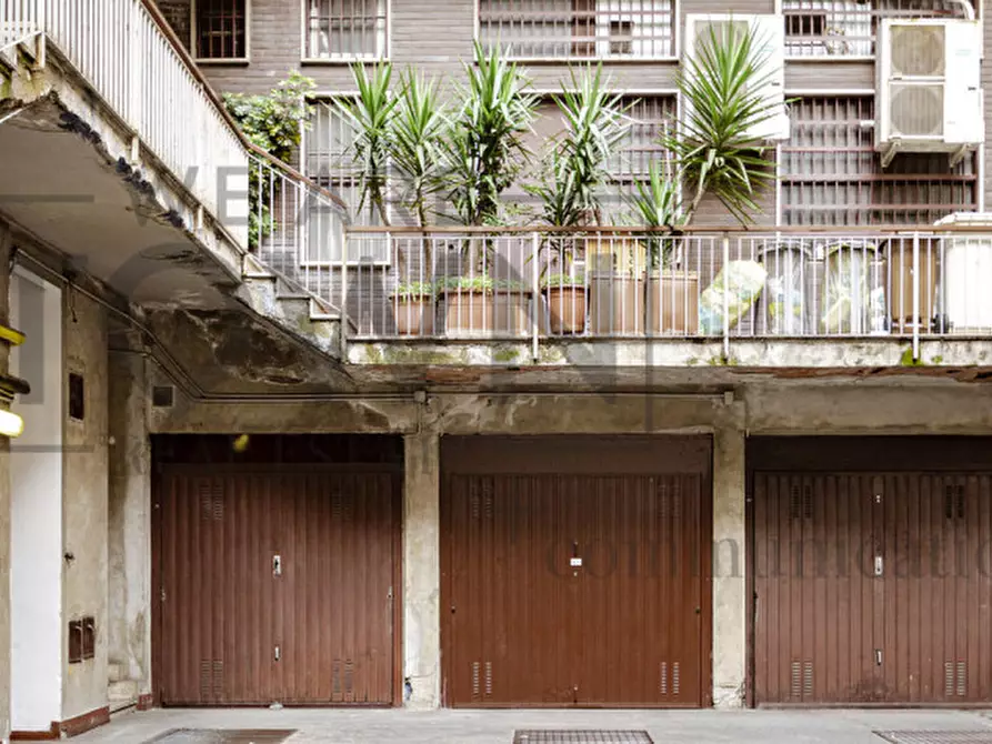 Immagine 16 di Negozio in vendita  in Via Ponte Seveso 40 a Milano