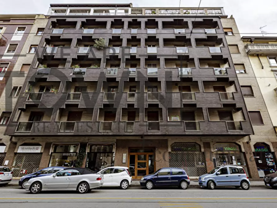 Immagine 19 di Negozio in vendita  in Via Ponte Seveso 40 a Milano