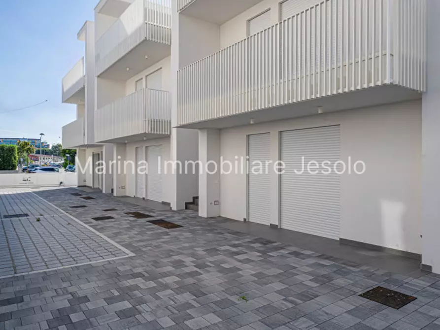 Immagine 10 di Appartamento in vendita  in Via Equilio a Jesolo