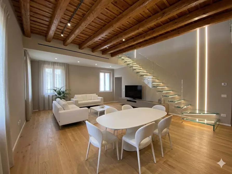 Immagine 1 di Appartamento in vendita  in Contra' San Silvestro a Vicenza