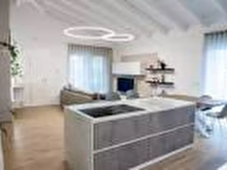 Immagine 1 di Palazzo in vendita  in Contrà Chiesa Santa Caterina a Vicenza