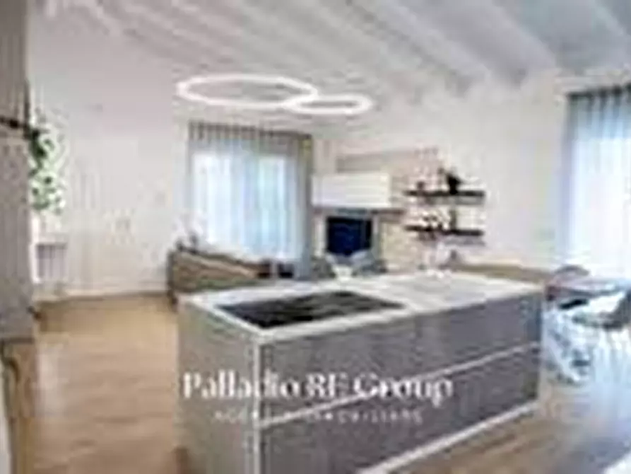 Immagine 16 di Palazzo in vendita  in Contrà Chiesa Santa Caterina a Vicenza