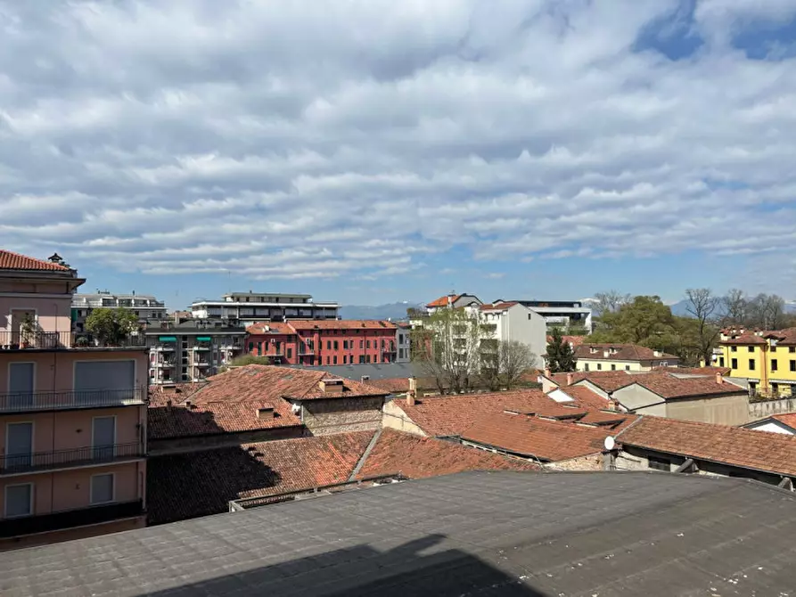 Immagine 12 di Appartamento in affitto  in Via Roma a Vicenza
