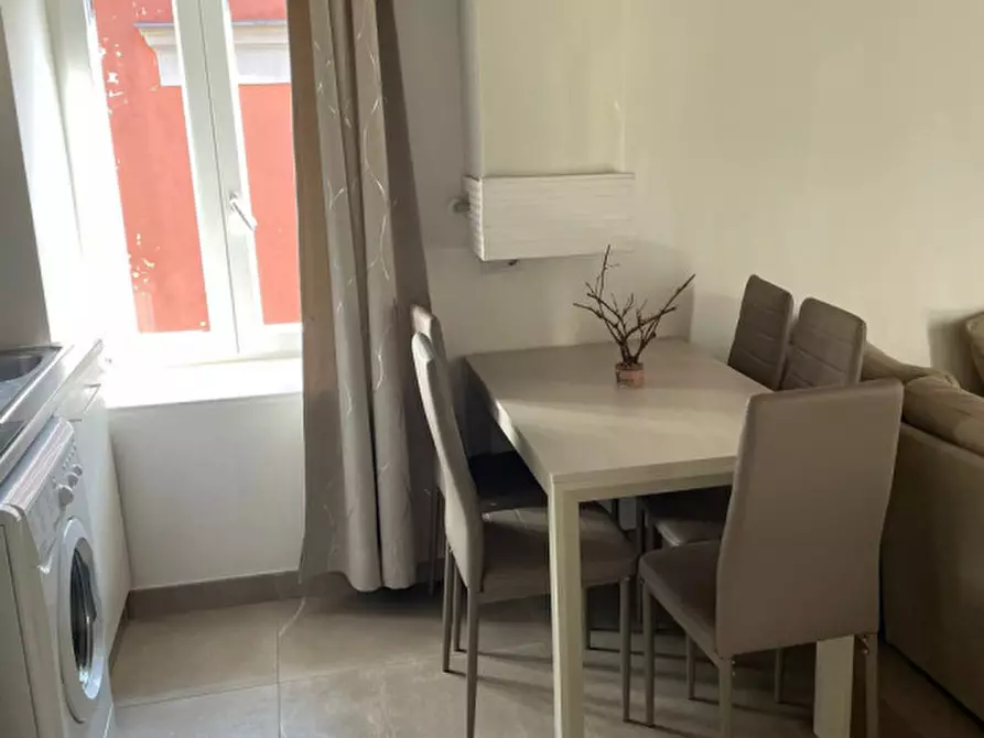 Immagine 2 di Appartamento in affitto  in via trinitá degli spagnoli 12 a Napoli