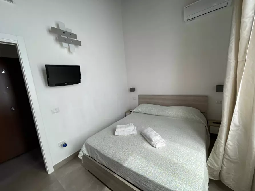 Immagine 7 di Appartamento in affitto  in via trinitá degli spagnoli 12 a Napoli