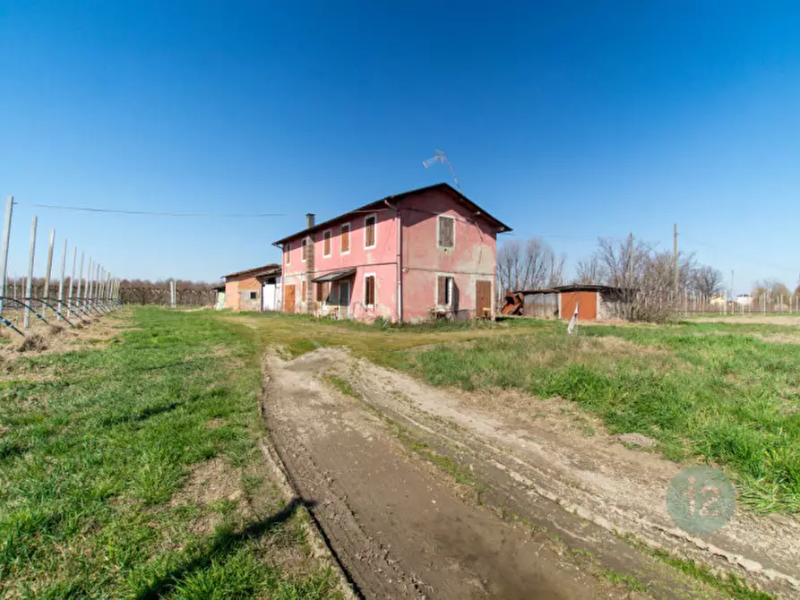 Immagine 2 di Rustico / casale in vendita  a Soliera
