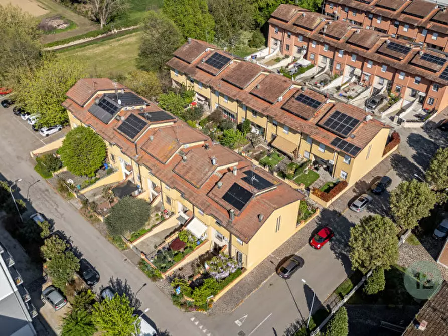 Immagine 44 di Villetta a schiera in vendita  a Soliera
