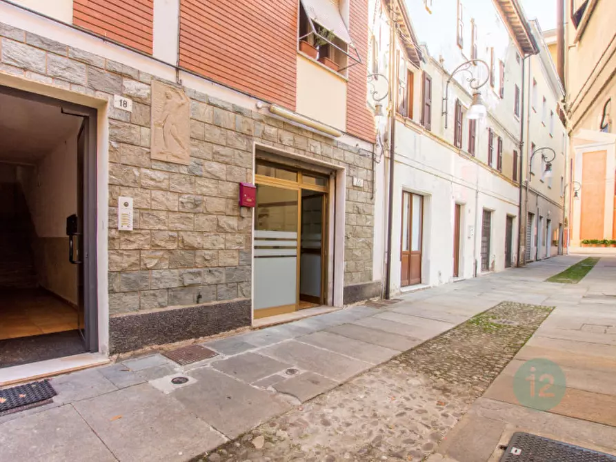 Immagine 10 di Negozio in vendita  a Soliera