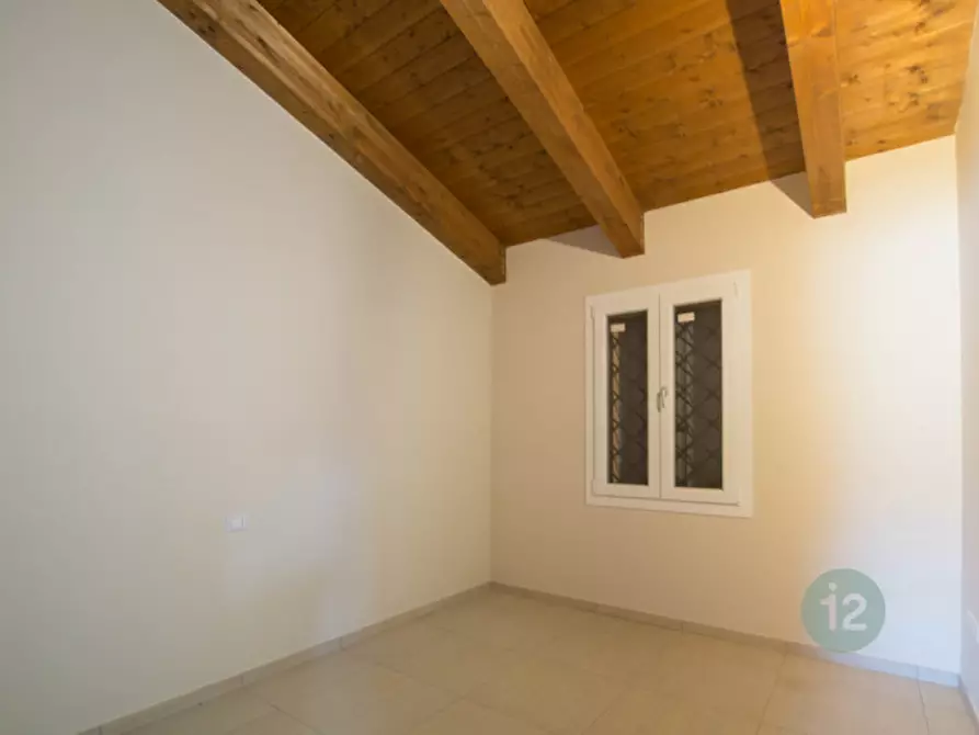 Immagine 27 di Villa in vendita  in Stradello Masetti 141 a Modena