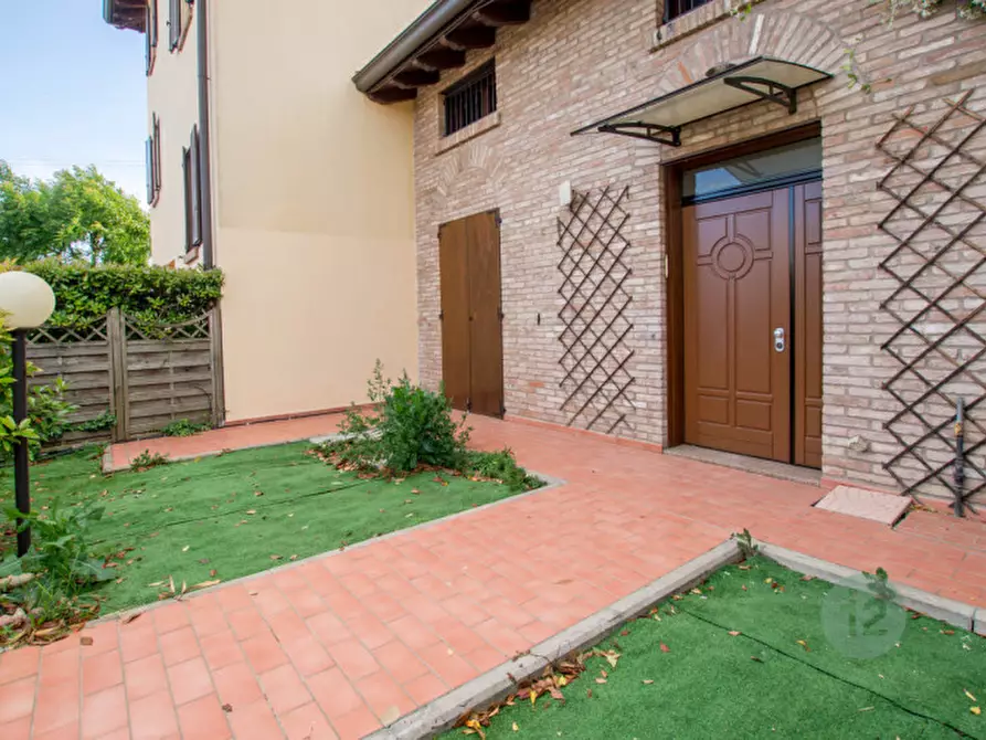 Immagine 2 di Villetta a schiera in vendita  a Soliera