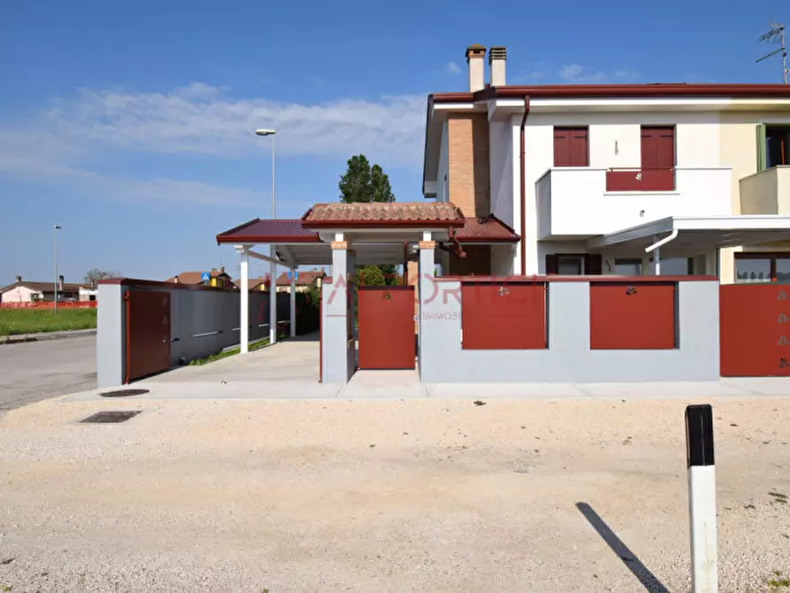 Immagine 31 di Casa trifamiliare in vendita  in via delle saline a Codevigo