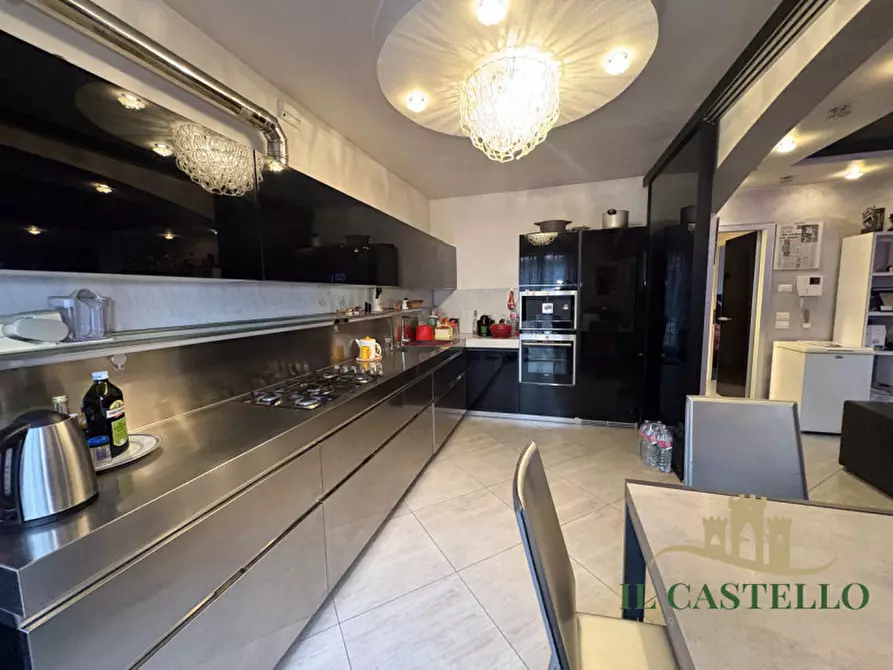 Immagine 4 di Appartamento in vendita  in Via Vittorio Formentano a Castiglione Del Lago