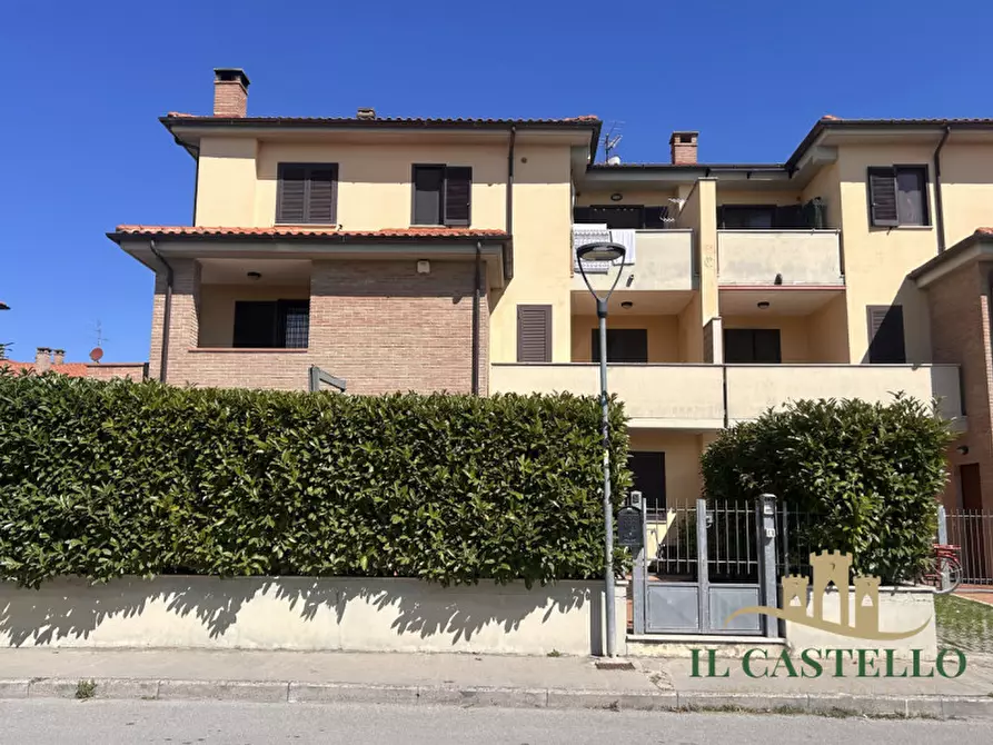 Immagine 13 di Appartamento in vendita  in Via Vittorio Formentano a Castiglione Del Lago