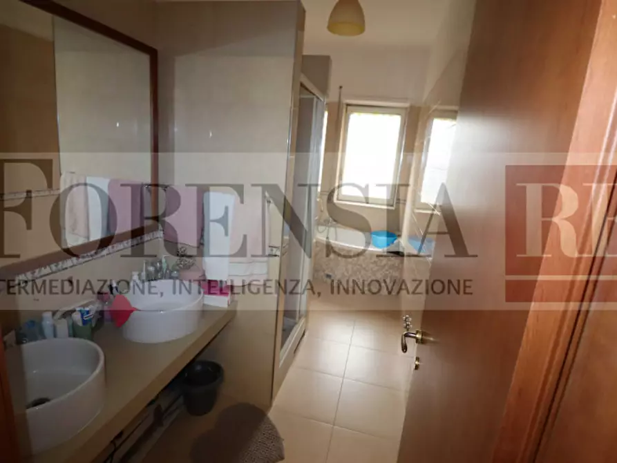 Immagine 15 di Appartamento in vendita  in Viale Abramo Lincoln, 137 a Caserta