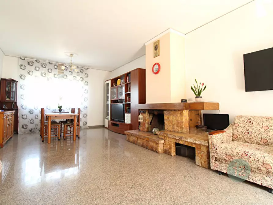 Immagine 7 di Casa trifamiliare in vendita  in via serafina a Mirandola